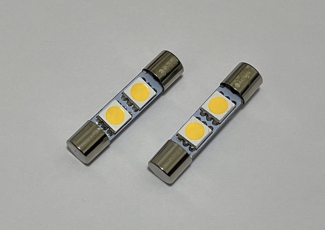 LAMP 新品未開封 LAMP ASSY,CORNERING MK580853 | FUSO Parts | PartSouq
