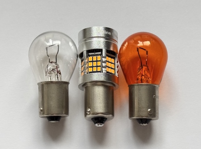 ポルシェ 911（993）／キャンセラー内蔵 LEDウインカーバルブ（前後