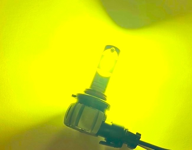 LEDフォグランプ ホワイト イエロー 2色切替 HB3/HB4 LF-066 e-auto fun LEDフォグランプ バルブ H8⁄H9⁄H11⁄H16 HB3 HB4 ホワイト