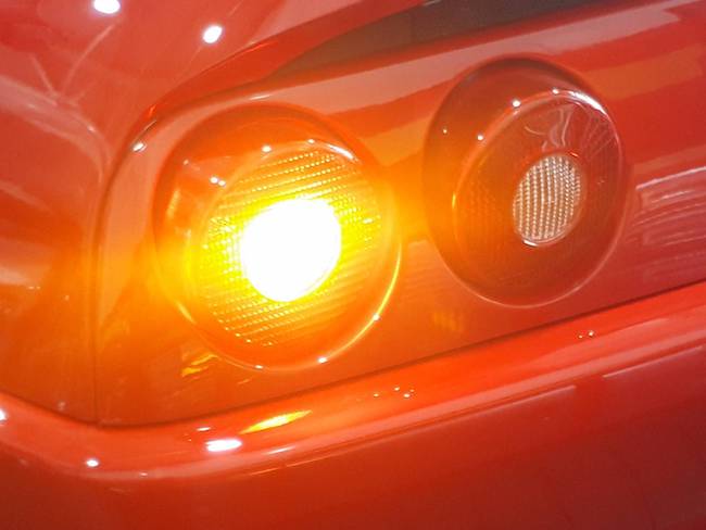 Ferrari F355／キャンセラー内蔵 LEDウインカーバルブ（前後左右