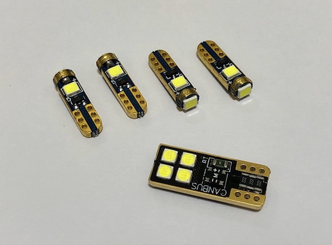 MINI CLUBMAN／LED バニティーミラー&グローブボックスランプ／ミニ