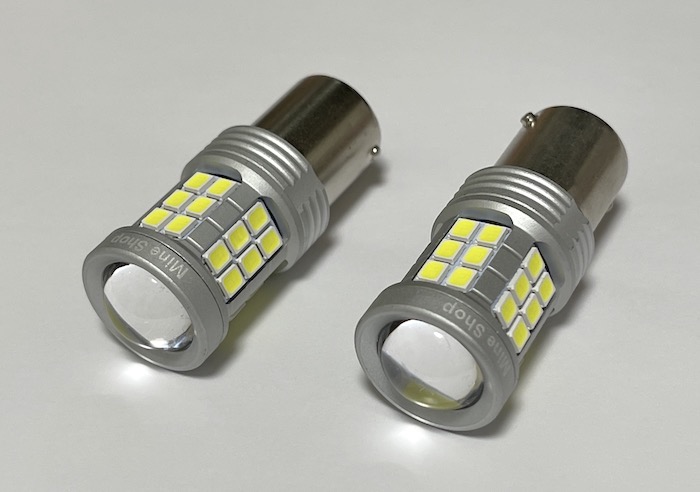 LAND CRUISER 70（旧車・24V）／LEDバックランプ・2835 Patent LED